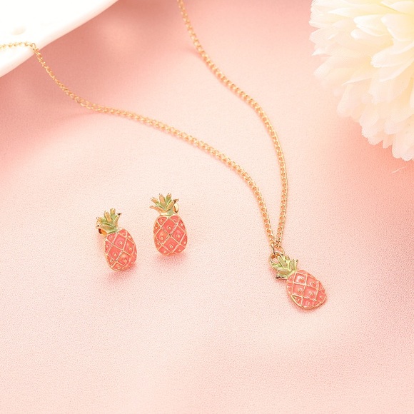 Jewelry - Pretty Pineapple Jewelry Set